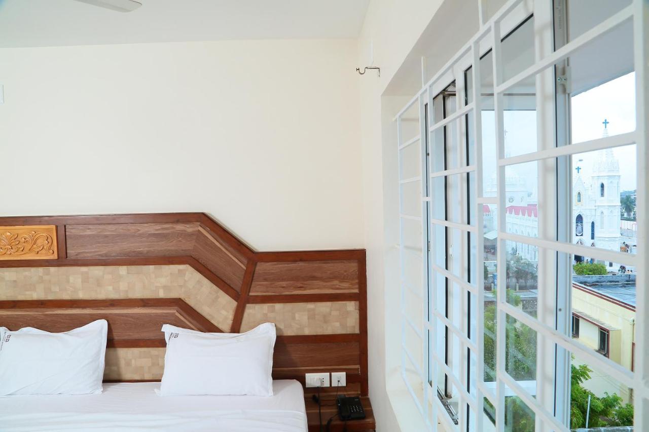Annai In Saravana Bhavan Fine Stay And Restaurant Velankanni Exterior foto