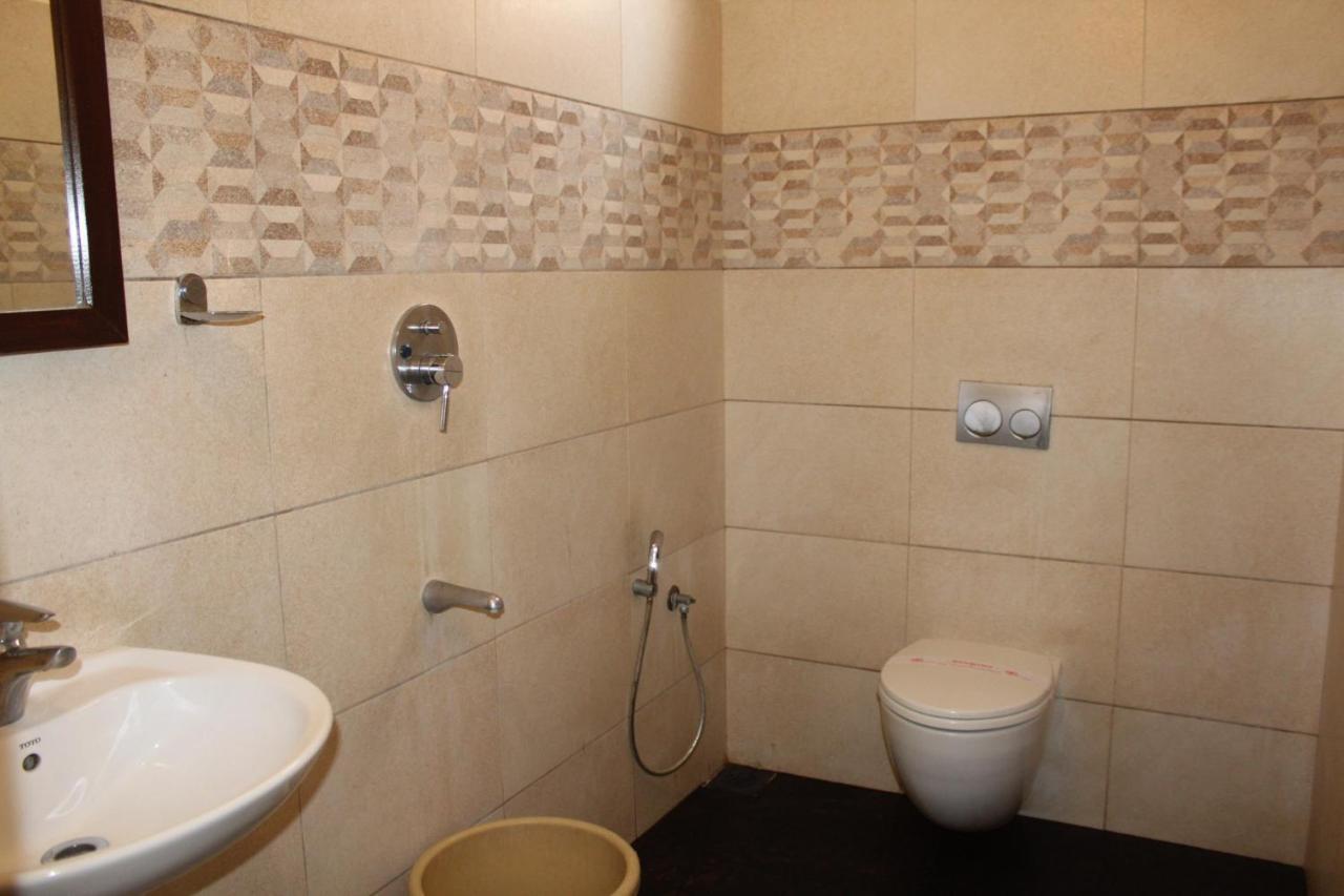 Annai In Saravana Bhavan Fine Stay And Restaurant Velankanni Exterior foto