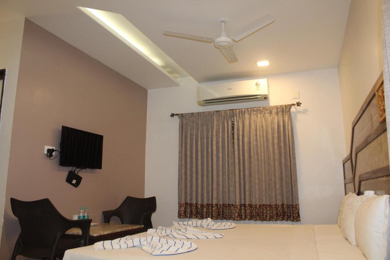 Annai In Saravana Bhavan Fine Stay And Restaurant Velankanni Exterior foto