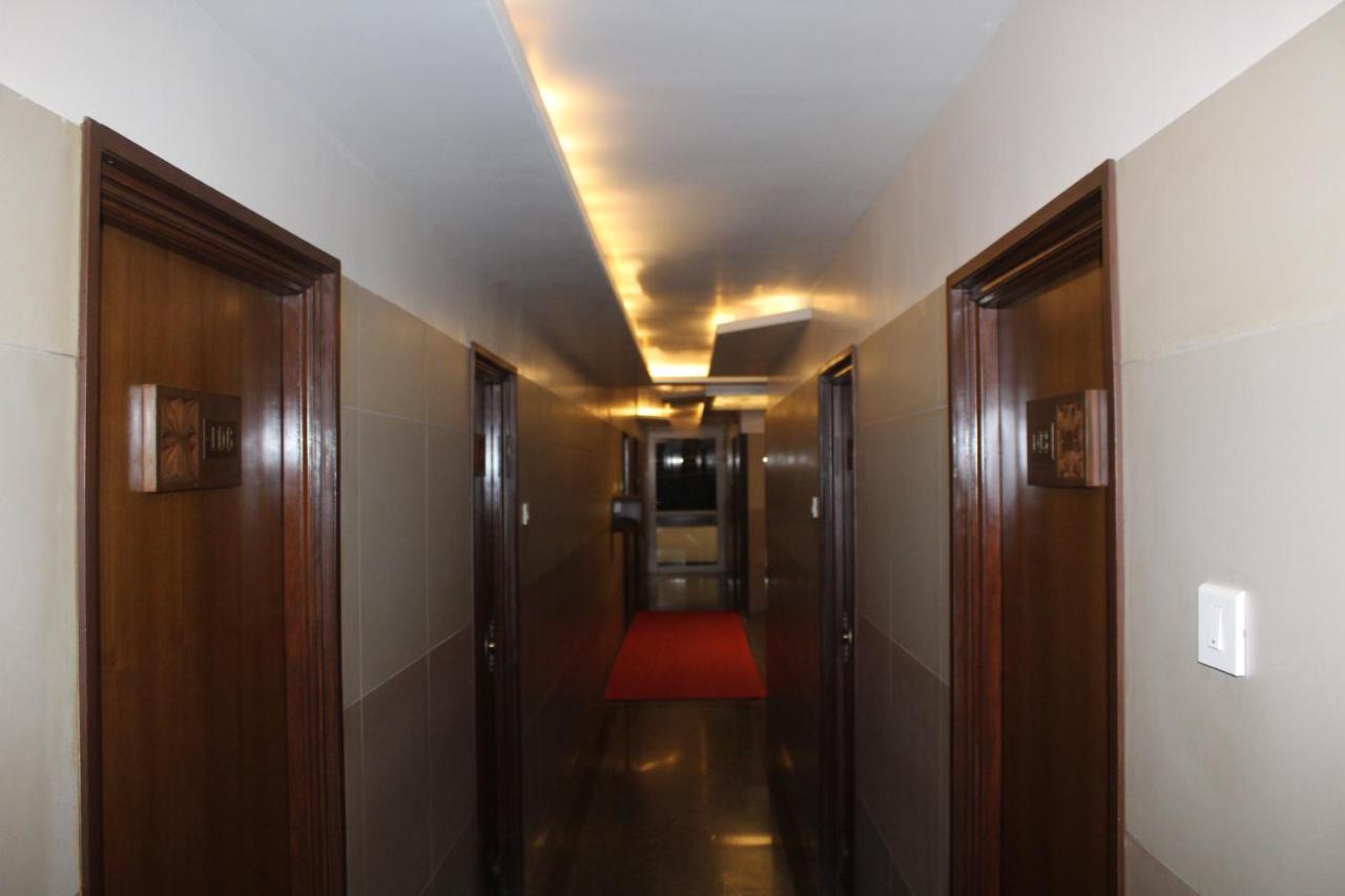 Annai In Saravana Bhavan Fine Stay And Restaurant Velankanni Exterior foto