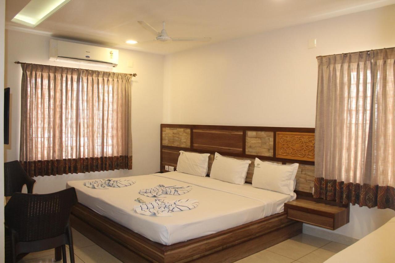 Annai In Saravana Bhavan Fine Stay And Restaurant Velankanni Exterior foto
